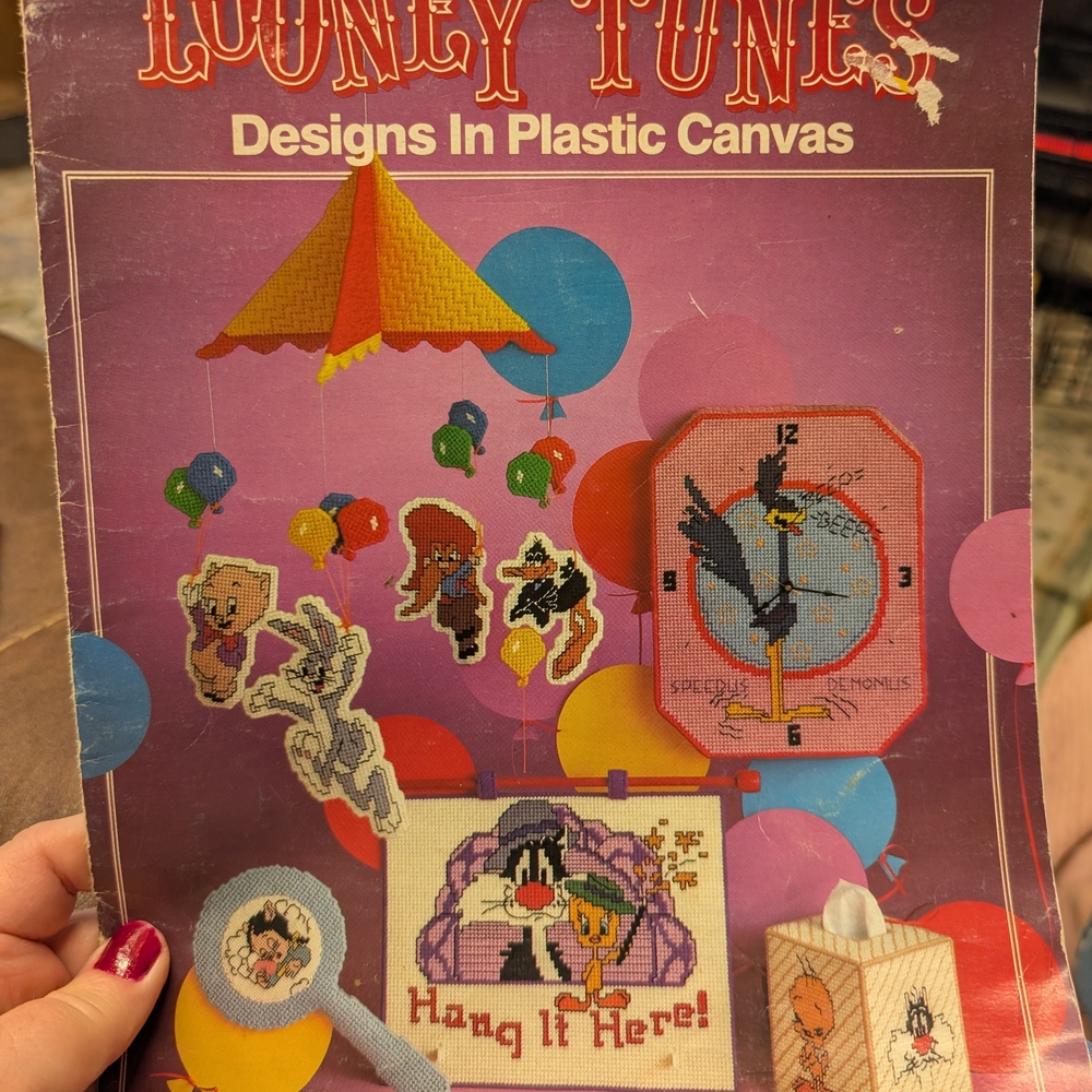 Warner Bros. Plastic Canvas Craft Book
